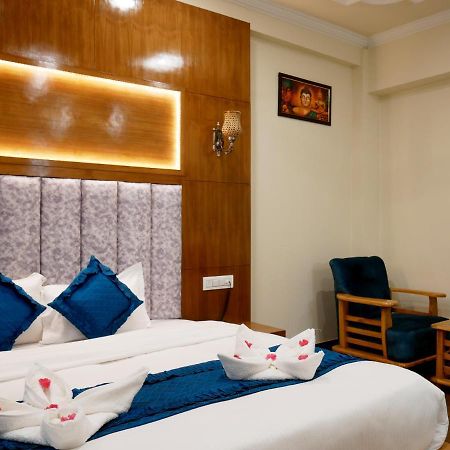 New Ambika International Mall Road Hotel Manāli Eksteriør billede