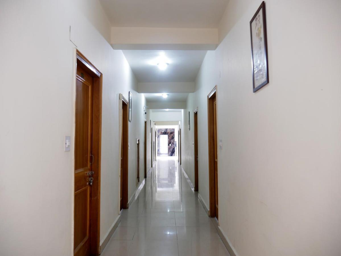 New Ambika International Mall Road Hotel Manāli Eksteriør billede