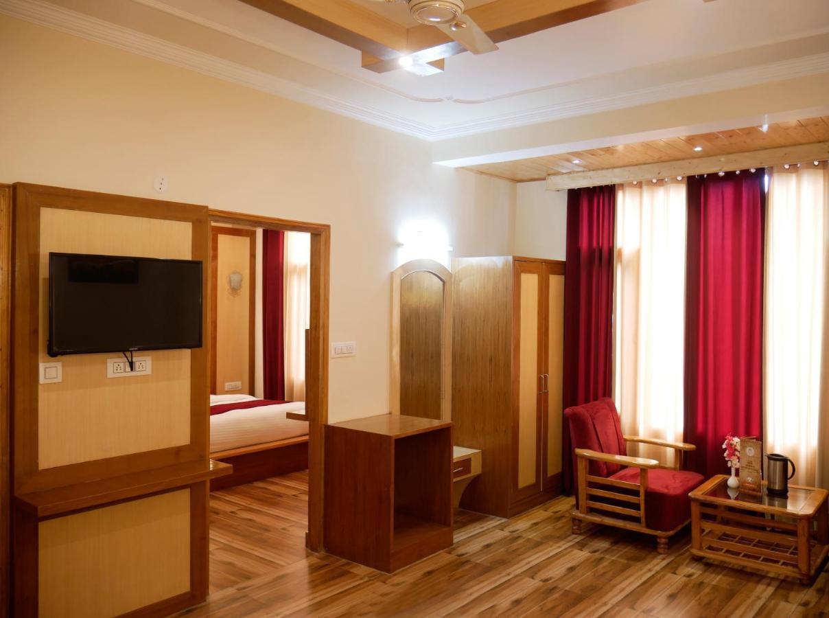 New Ambika International Mall Road Hotel Manāli Eksteriør billede