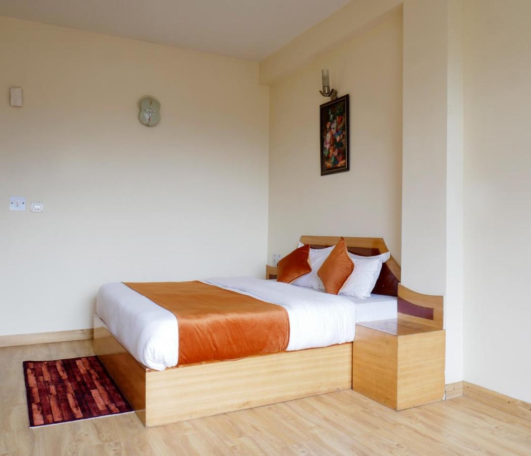 New Ambika International Mall Road Hotel Manāli Eksteriør billede