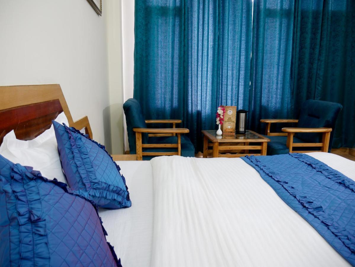 New Ambika International Mall Road Hotel Manāli Eksteriør billede
