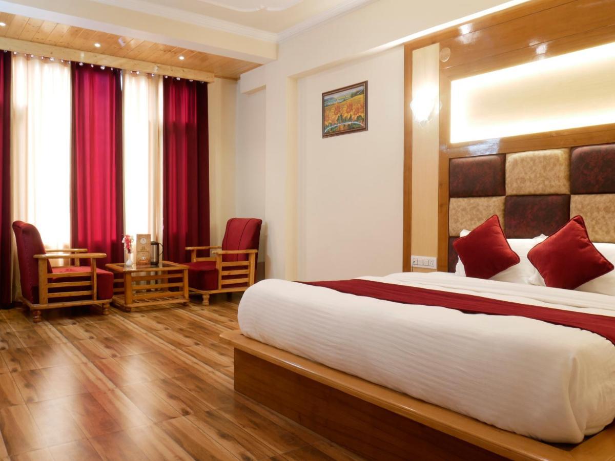 New Ambika International Mall Road Hotel Manāli Eksteriør billede
