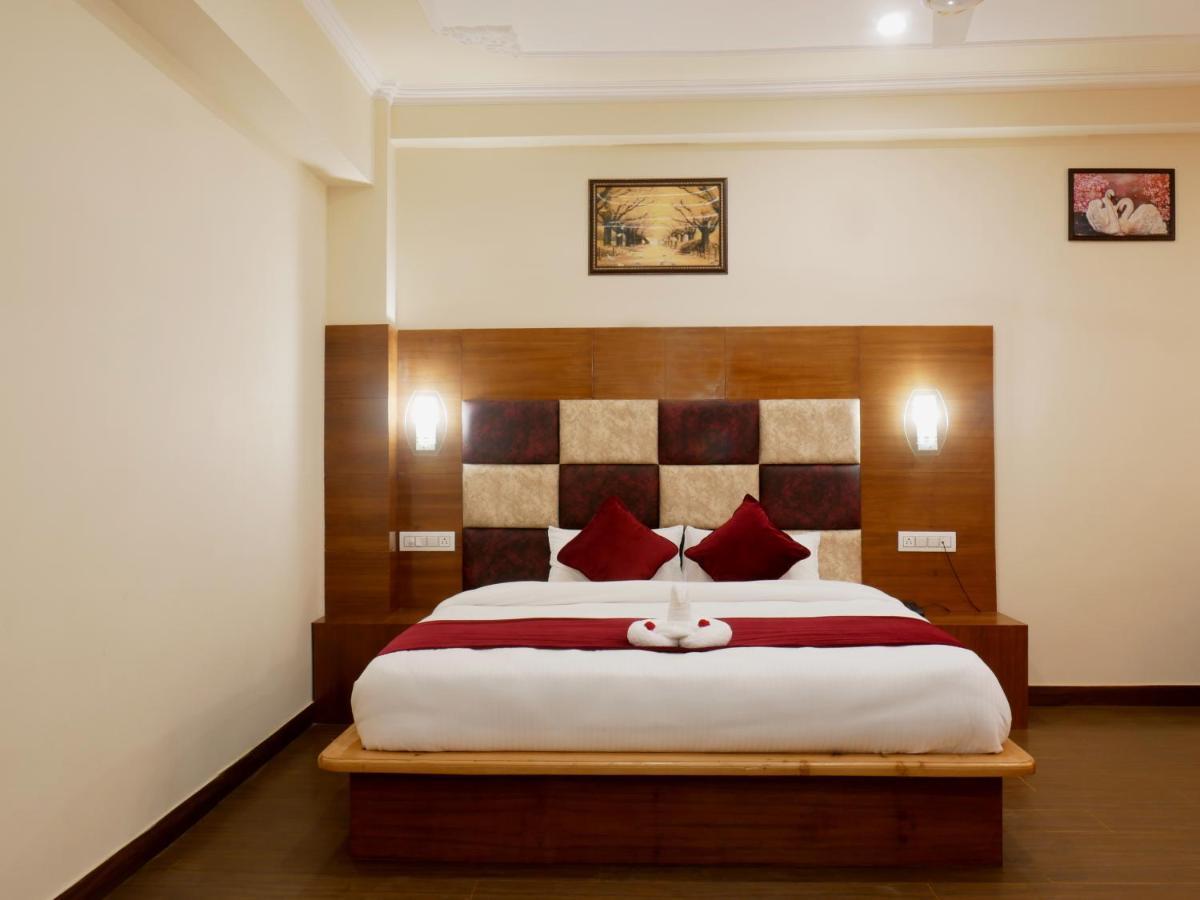 New Ambika International Mall Road Hotel Manāli Eksteriør billede