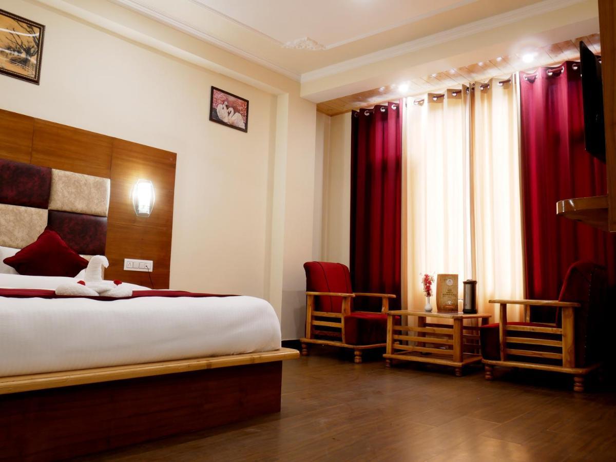 New Ambika International Mall Road Hotel Manāli Eksteriør billede
