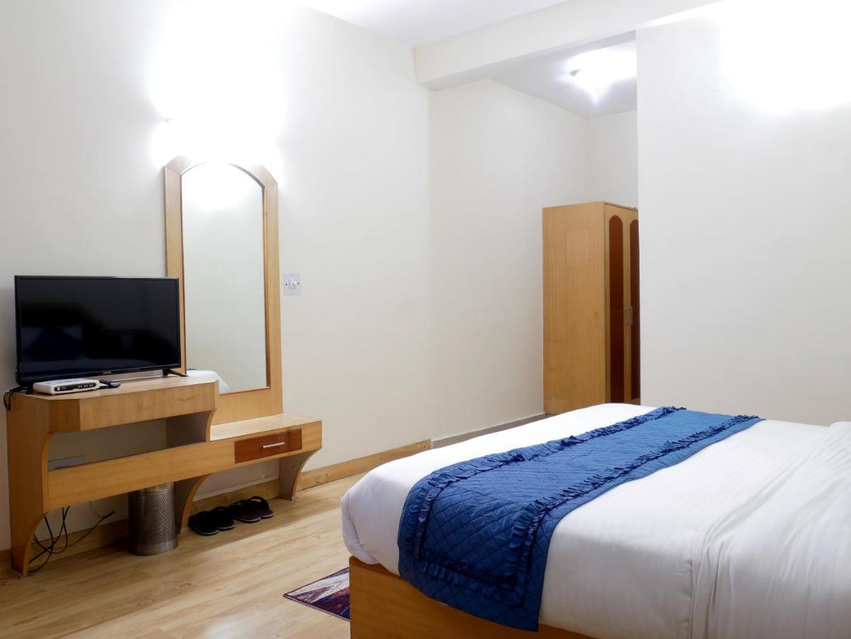 New Ambika International Mall Road Hotel Manāli Eksteriør billede
